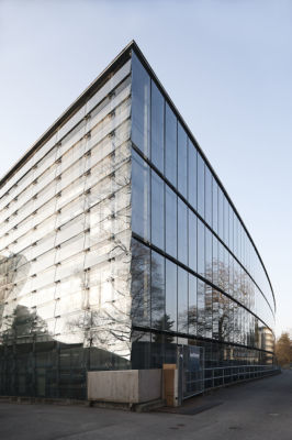 Spitalbau Inselspital Universitätspital Bern INO Intensiv- Notfall-und Operationszentrum Glasfassade Moderne Architektur Architekturfotografie